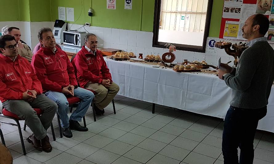 Destacan funcionamiento de nuevo taller de redes en Puerto Aysén 
