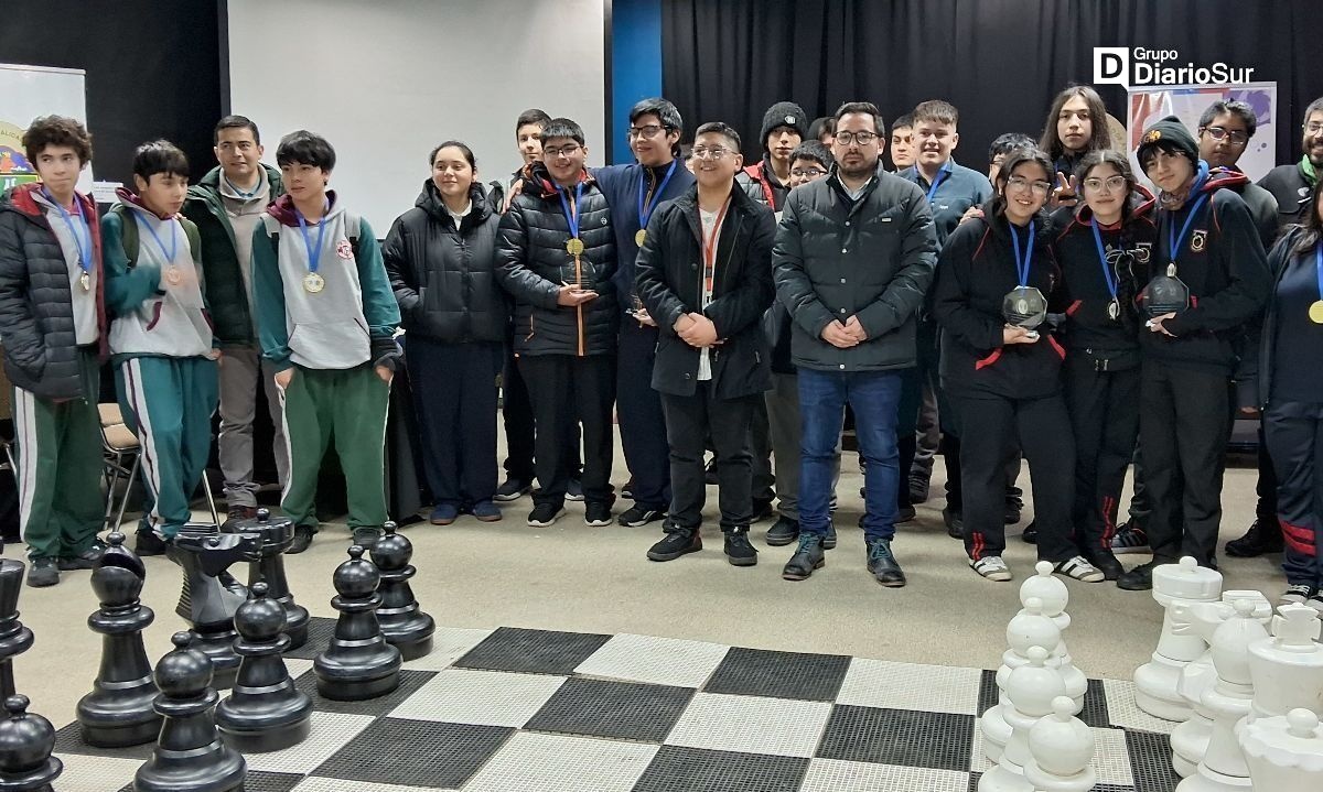 Jóvenes compitieron en interregional de ajedrez