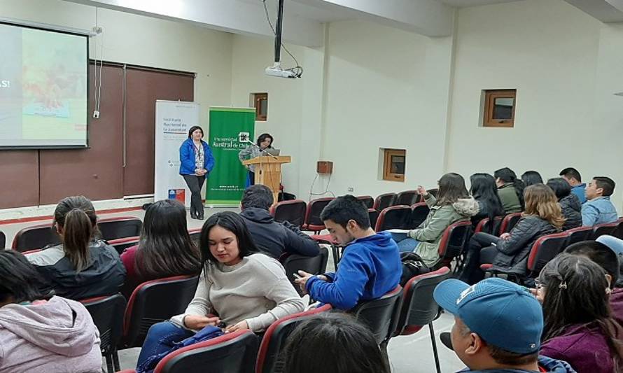 Estudiantes UACh se certifican en jornada de actualización con profesionales del SII