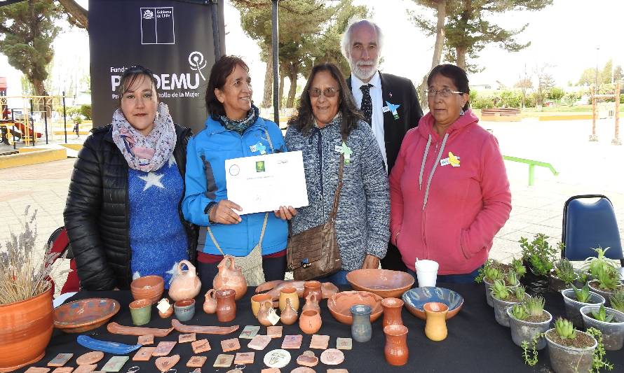Celebraron día internacional de la mujer rural con feria en la plaza de Chile Chico