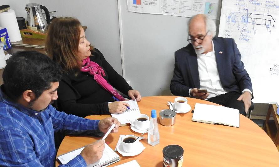 Presentan proyecto de hospital a consejo consultivo de salud de Chile Chico