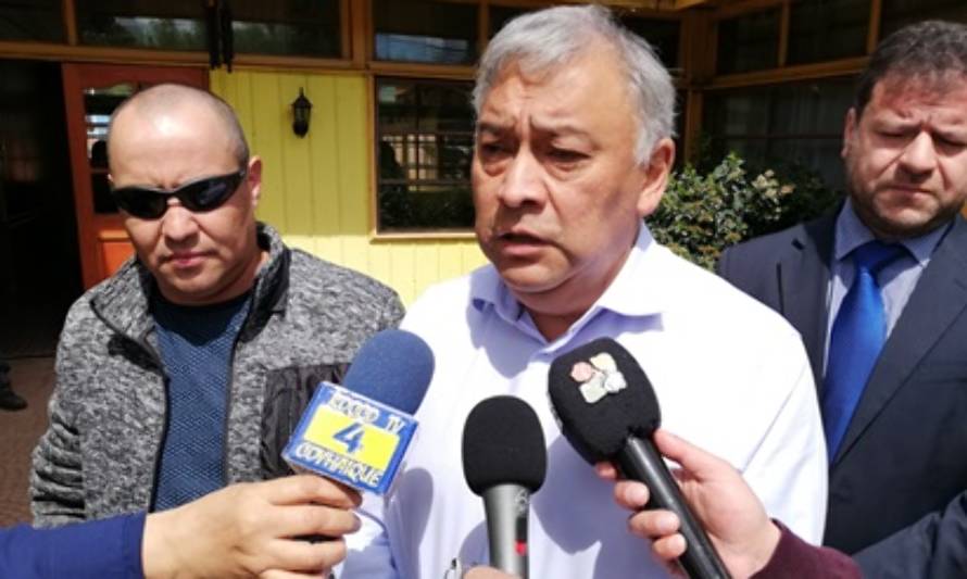 Alcalde de Coyhaique lamentó destrozos sufridos por buses de transporte escolar 