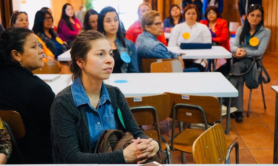 Mujeres de Aysén se reúnen en torno a diálogos ciudadanos