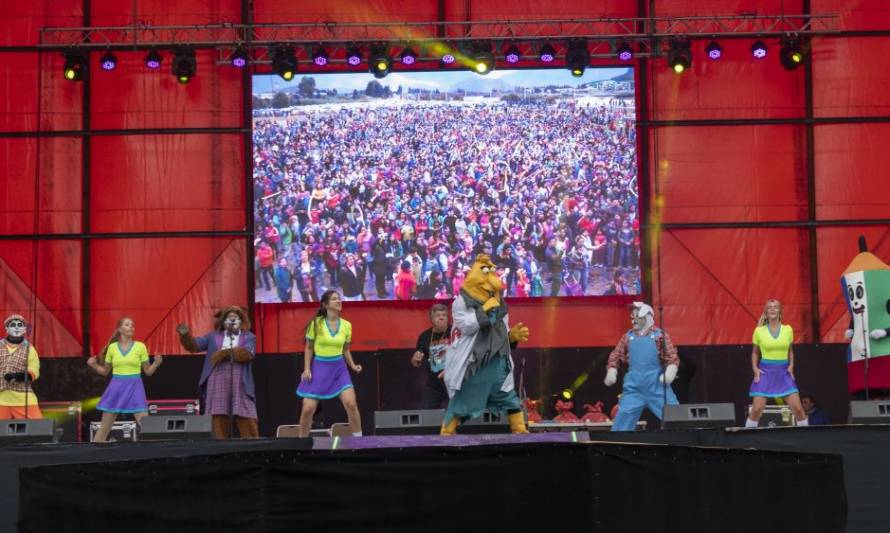 Cachureos cautivó a grandes y pequeños en show en Puerto Aysén