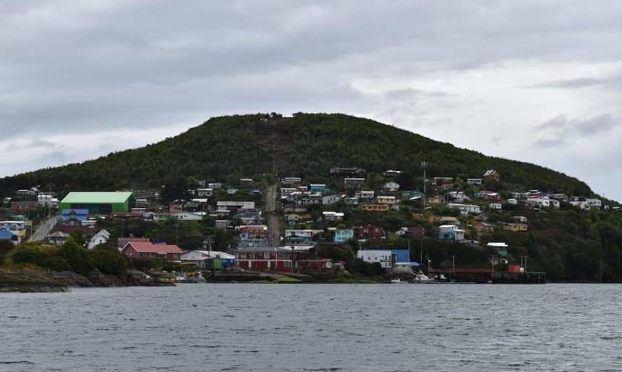 Desde Puerto Aguirre lanzan programa aniversario de Islas Huichas