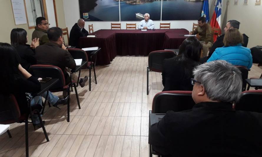 Gobernación y Municipio coordinan junto a servicios acciones preventivas por coronavirus en Chile Chico