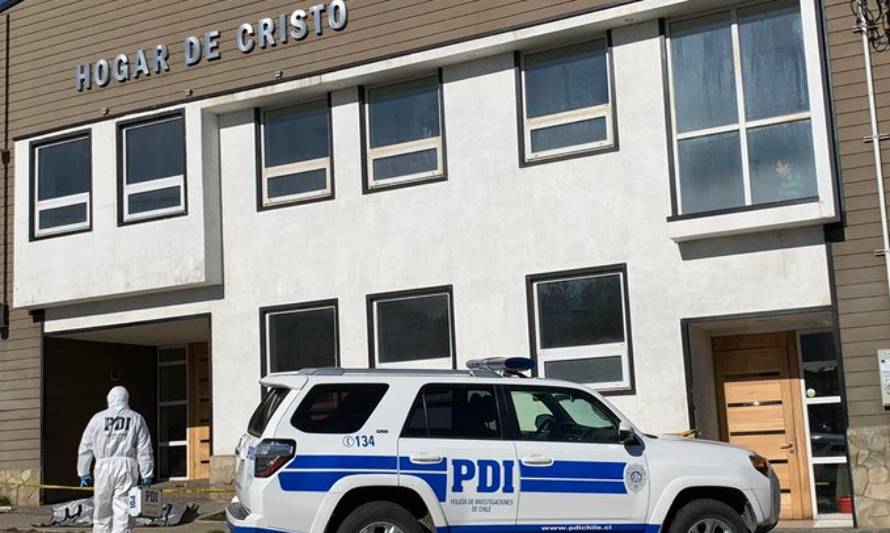 Fiscalía y PDI inician investigación por muerte de hombre en las afueras del Hogar de Cristo