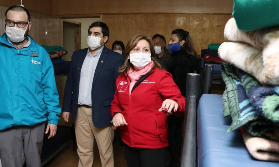 Autoridades visitaron albergue de emergencia para personas en situación de calle en Coyhaique