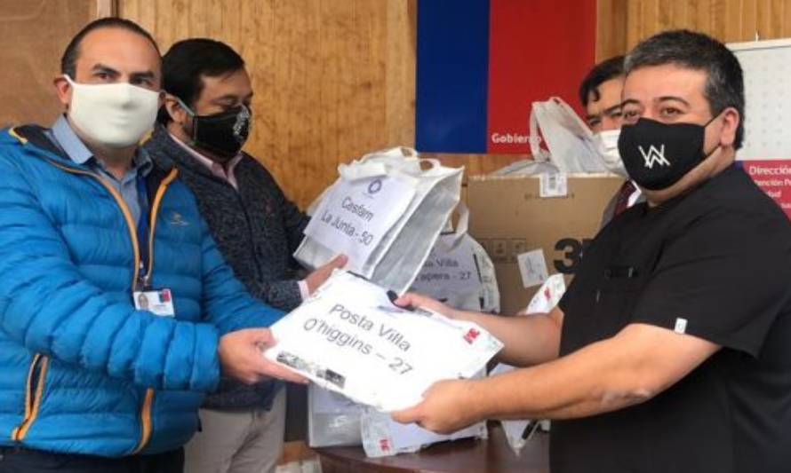 Colegio Médico Coyhaique hace entrega de mascarillas KN95 al Servicio de Salud