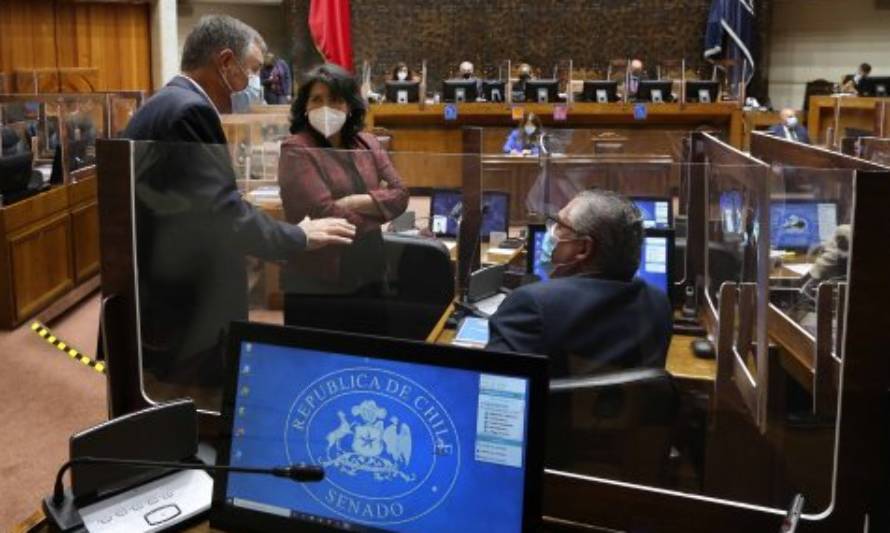 Senado aprobó reajuste de 6 mil pesos al salario mínimo