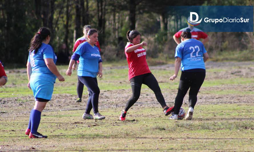 Goles con fuerza de mujer en Tortel