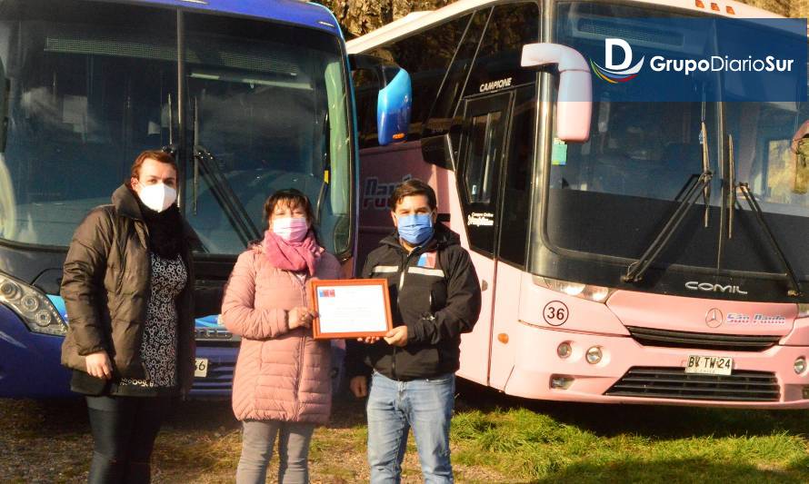 Destacan a empresaria en el Día Nacional del Transporte