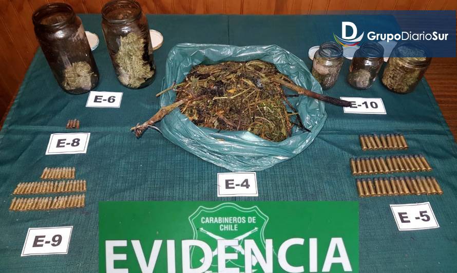 Investigación por incendio permitió decomiso de droga y munición de diverso calibre