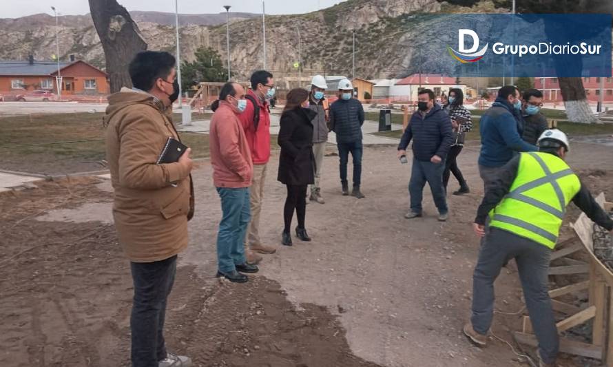 Autoridades coordinan acciones para ejecución de proyectos en Chile Chico