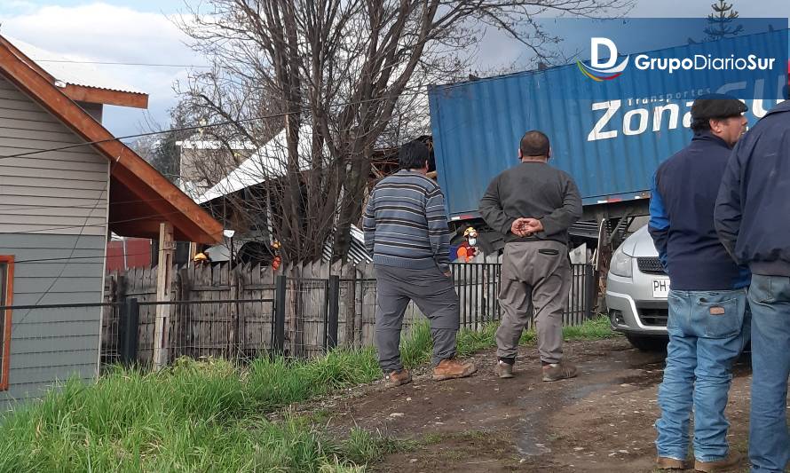 Dueño de casa destruida por camión: "No sabes lo que es ver pasar tu vida frente a tus ojos"