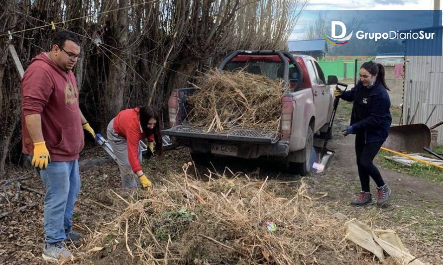 Jóvenes de Puerto Ibáñez realizan voluntariado 