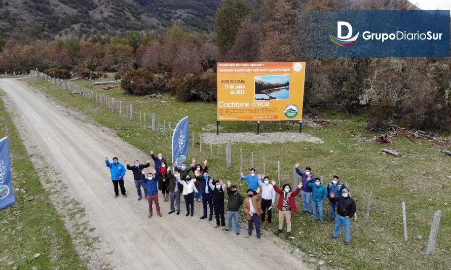 Llevarán electrificación a vecinos de Laguna Esmeralda en Cochrane