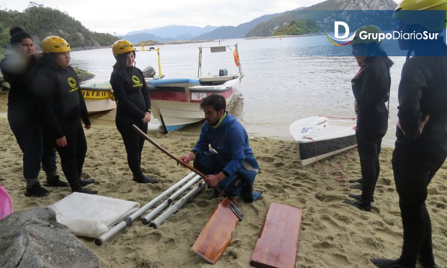 Escuela de Vela de los niños de Puerto Gala sigue creciendo