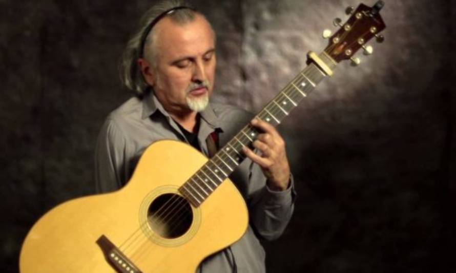 Guitarrista Andrés Godoy brinda charla a liceos ayseninos