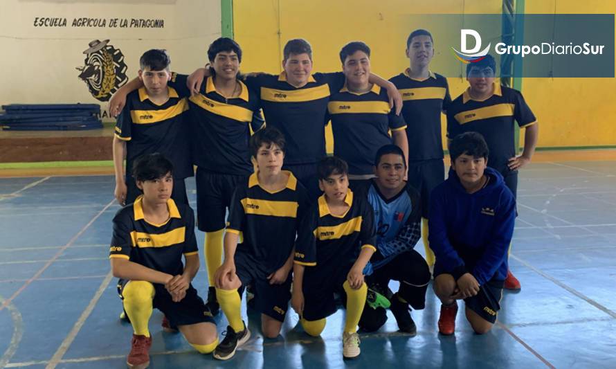 Liceo Bicentenario de la Patagonia ganó cuadrangular de beibifútbol