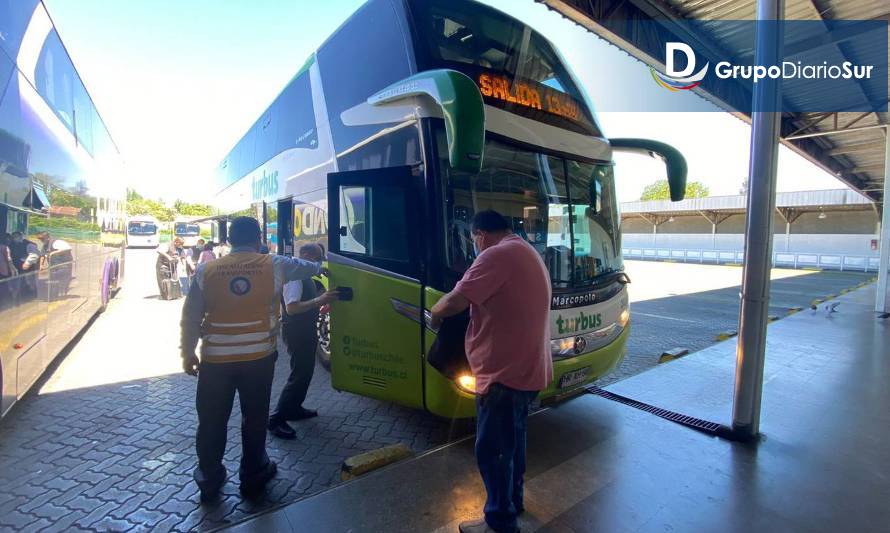 Anuncian controles a buses por el último fin de semana largo del año