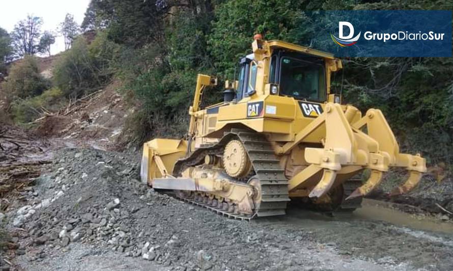 Trabajan para despejar la ruta en cruce Bahía Murta