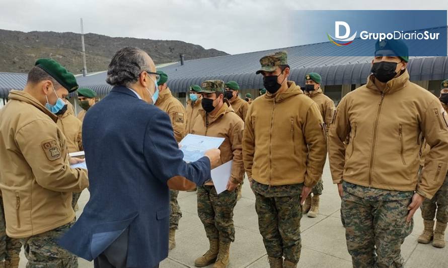 Militares participaron en Seminario del Instituto Chileno de Campos de Hielo