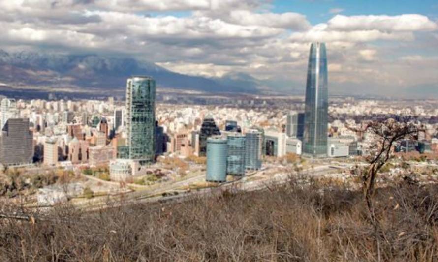 Santiago, sin estallido y sin agua