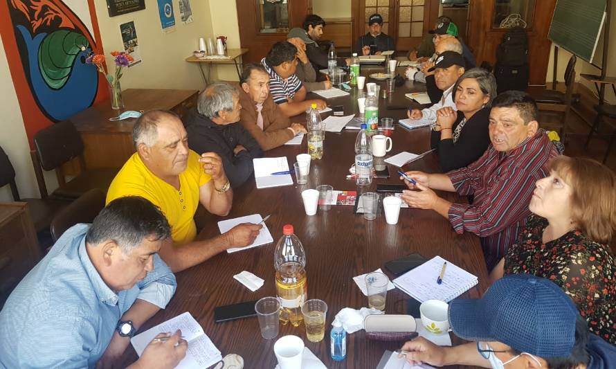 Dirigentes de la CONAPACH se reúnen con autoridades pesqueras