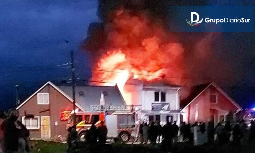 Incendio nocturno en población de Puerto Aysén