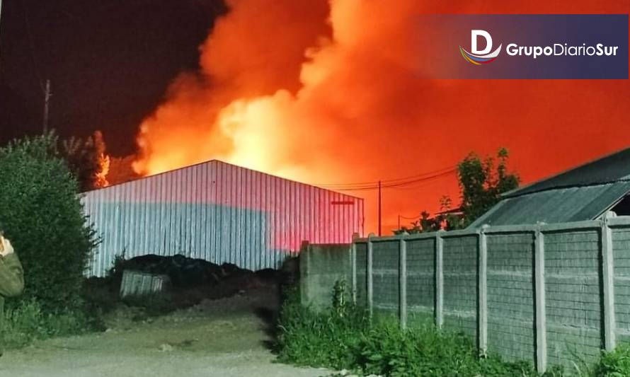 Bengala habría producido incendio en Puerto Aysén