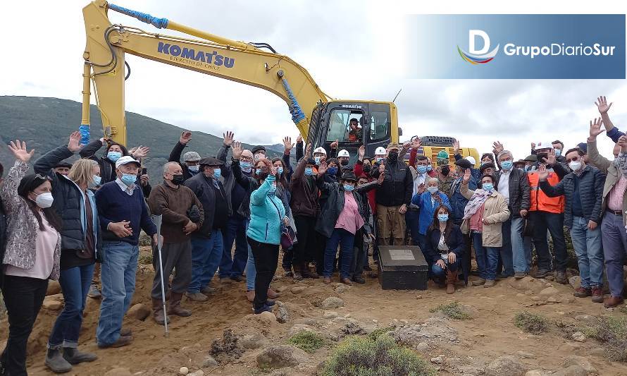 Pusieron primera piedra del camino que une Lago Verde y La Tapera