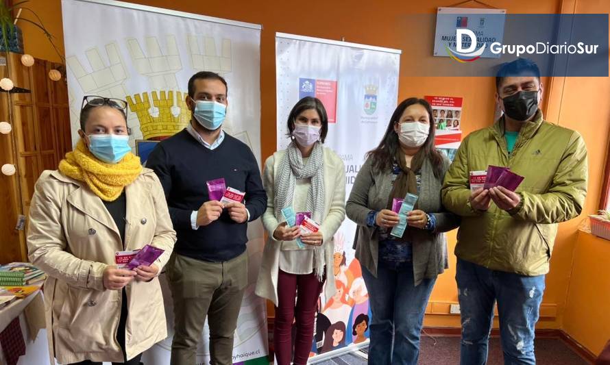 Inauguraron dispensador de preservativos femeninos en Coyhaique