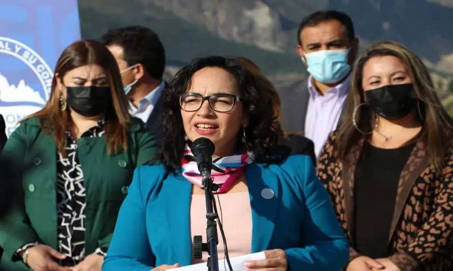 Gobernadores de todo Chile se alinean y piden recuperar la "paz social"