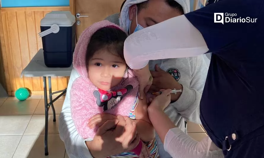 Salud inicia repaso de vacunas en recintos educacionales de Coyhaique