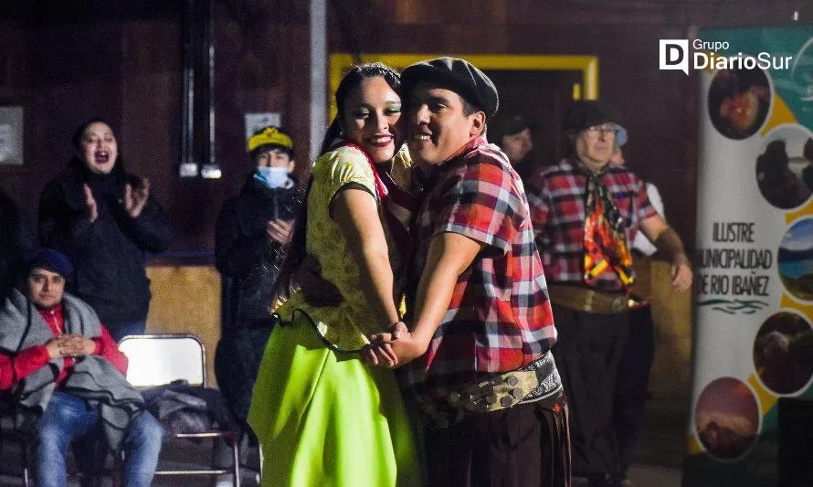 El baile criollo volvió a entusiasmar a vecinos de Villa Cerro Castillo