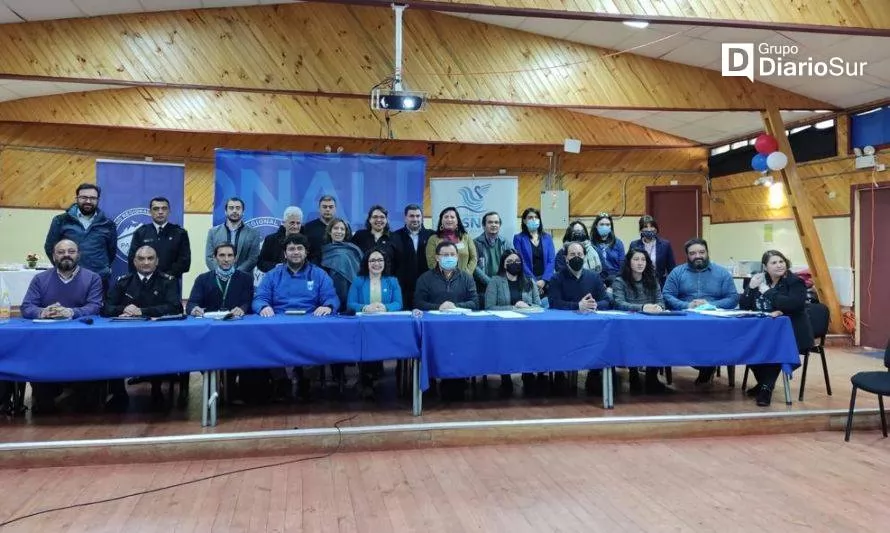 Directorio de Puerto Chacabuco participó en sesión del
Consejo de Ciudad Puerto en Puerto Cisnes