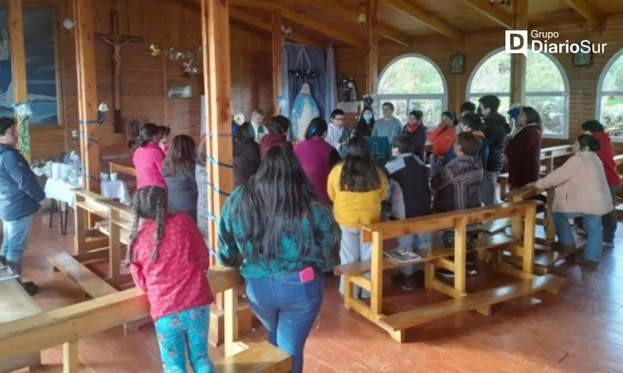 Vicariato de Aysén realizó encuentro sinodal en islas Huichas