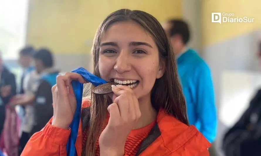 Nadadora patagona obtiene primera medalla en Juegos de la Araucanía