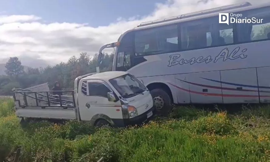 Bus interprovincial y camión colisionaron pasado el sector Bypass