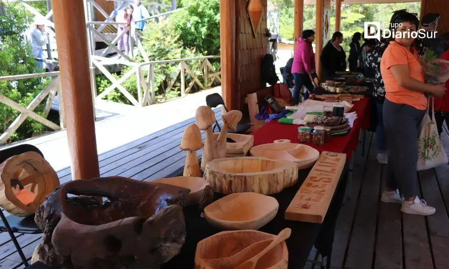 Horticultoras y embajadores culturales tortelinos dieron vida a Feria de Oficios 
