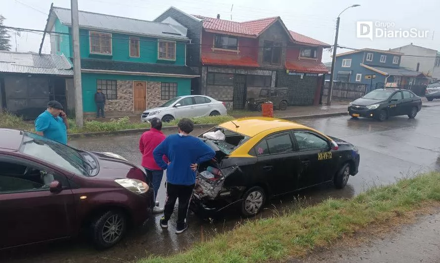 Accidente deja un lesionado en calle Campos de Hielo 