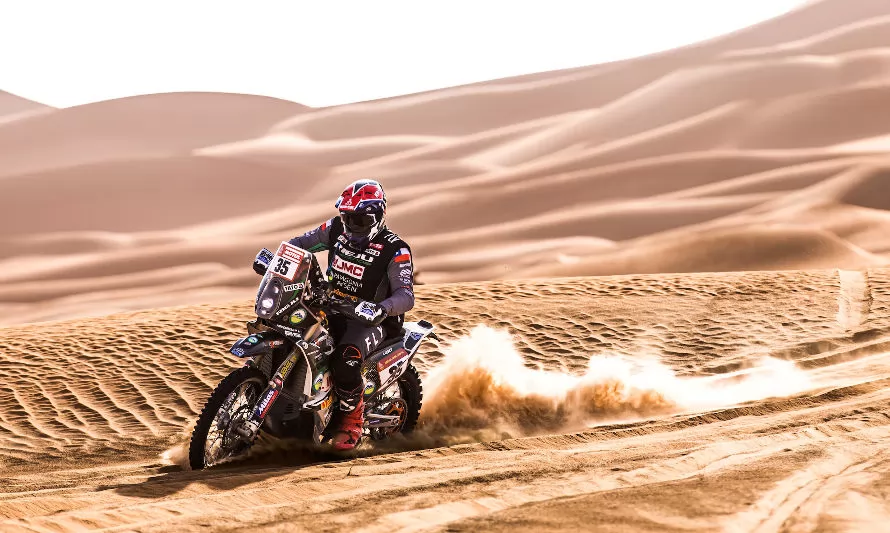 Pato Cabrera logra el objetivo y se posiciona Top 20 del rally Dakar

 