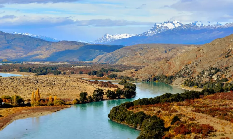 Lanzarán libro "Historia, Biodiversidad y Defensa del río Baker" en Región de Aysén