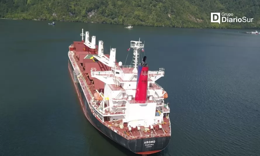 Puerto Chacabuco concreta el embarque de carga más grande en su historia
