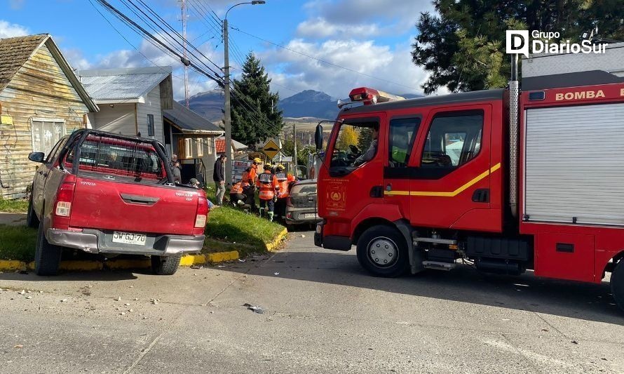 Dos lesionados en colisión ocurrida en Coyhaique
