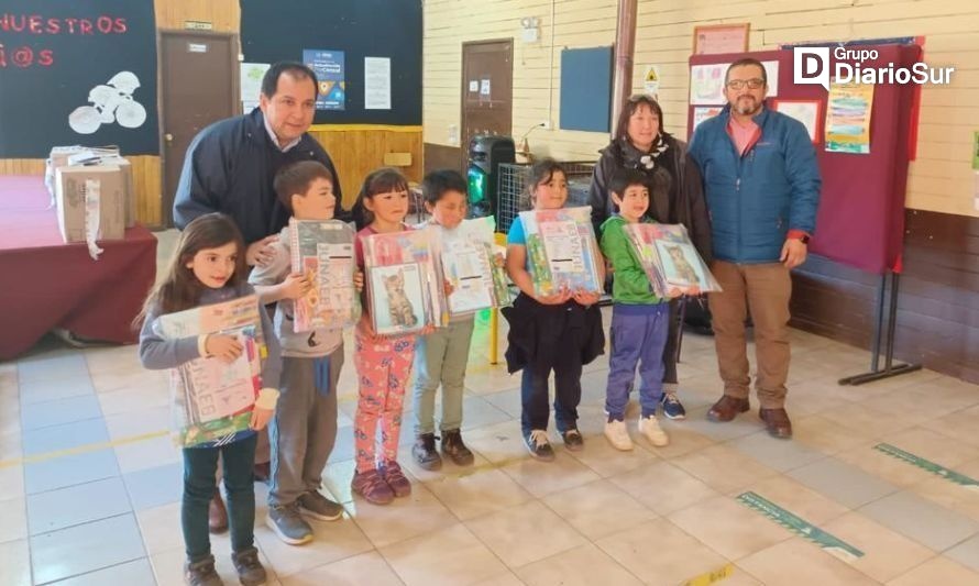 Junaeb inicia entrega de útiles escolares en Villa Ortega