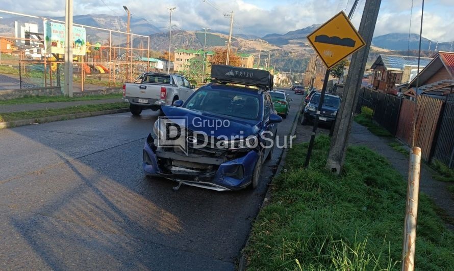 Colisión termina con dos lesionados en Coyhaique