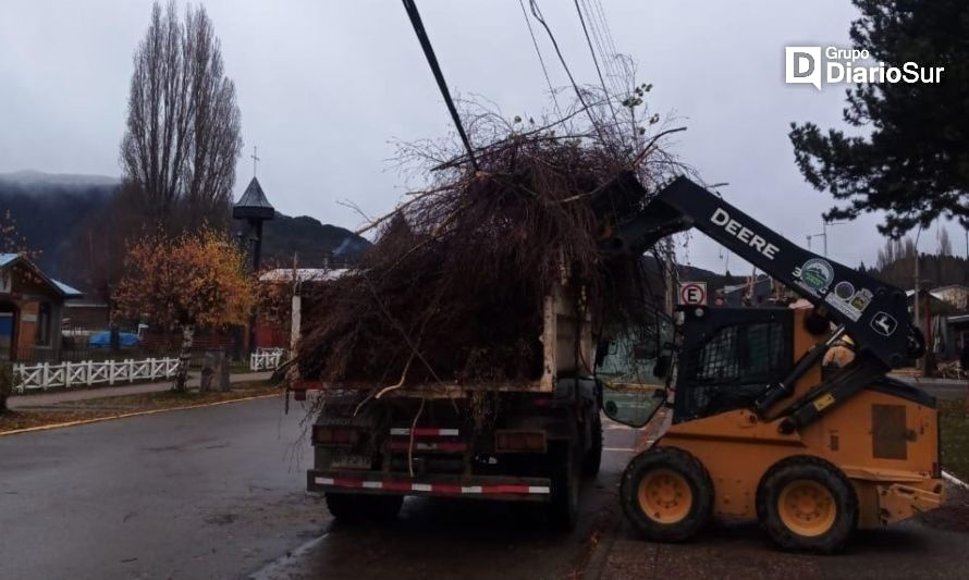 Cochrane sufrió corte de luz por mala maniobra de vehículo