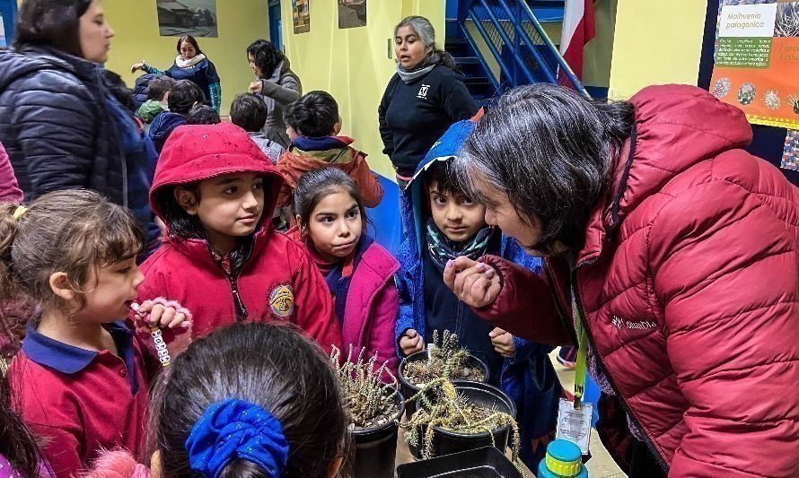 Con feria ambiental pequeños coyhaiquinos conmemoran el Día del Medio Ambiente